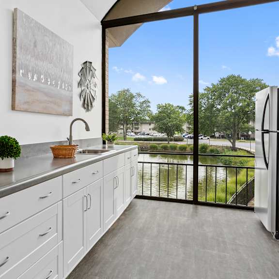 community kitchen at seven springs apartments, college park