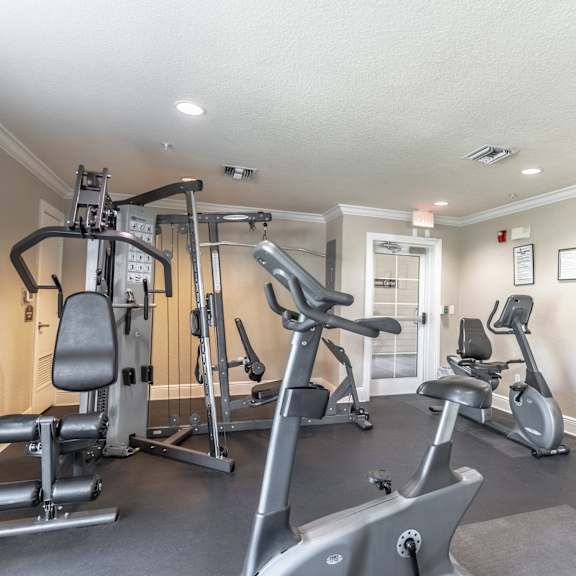 the gym at the preserve apartments