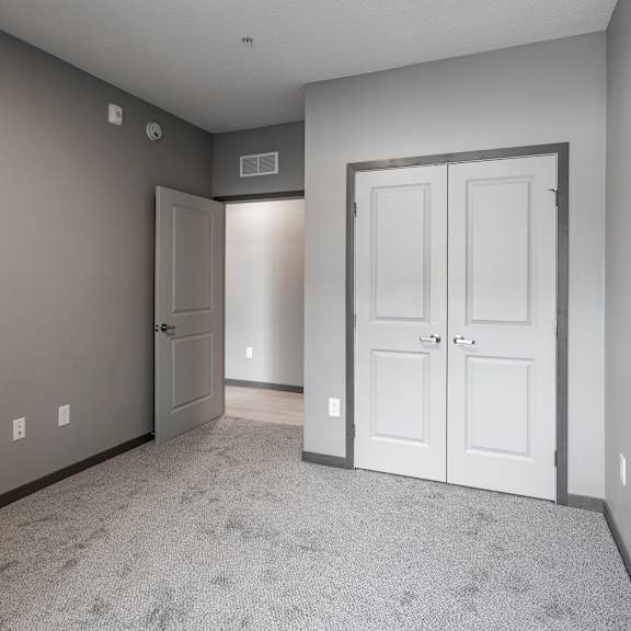 2br, 1ba - 994sf - second bedroom