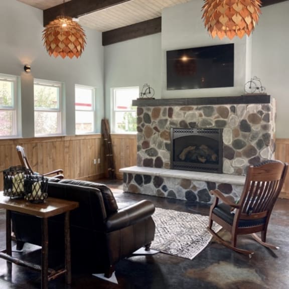 clubhouse/cabin
