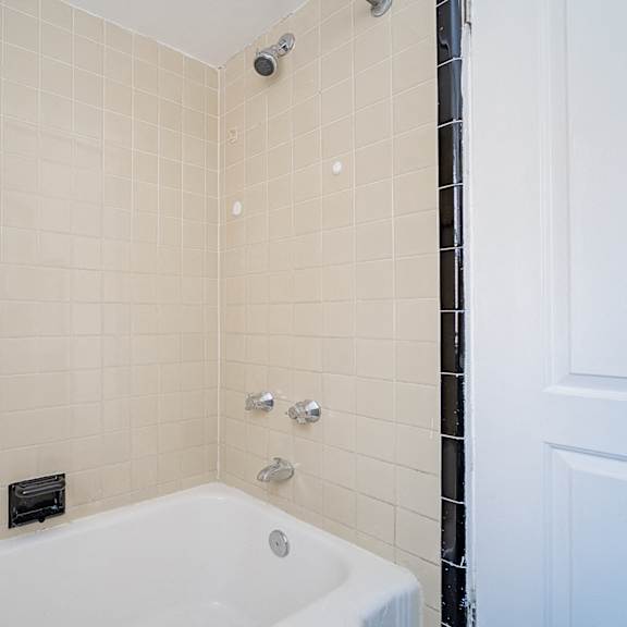 updated bathroom 7359-1n