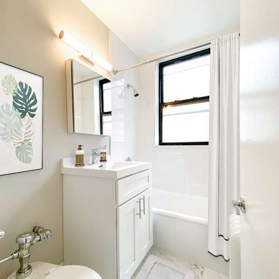 500 fullerton bathroom tile