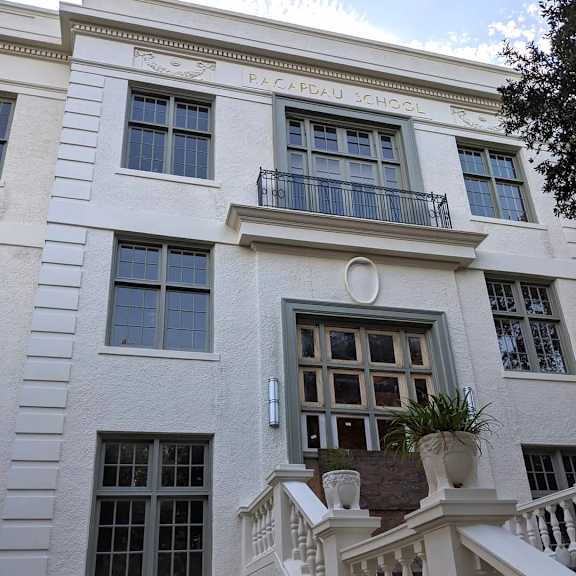 the building in which the apartment is located