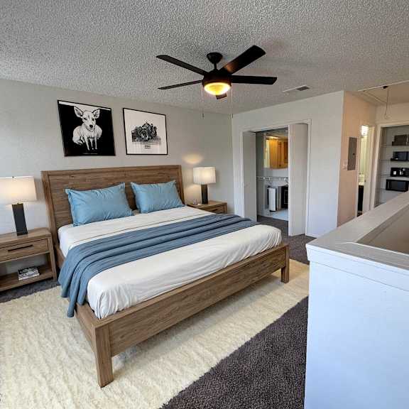 bedroom with bed at shenandoah bend apartments, louisiana