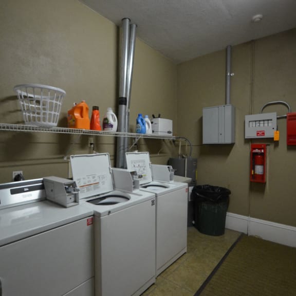 401 jay | on-site laundry | washer & dryer | three sixty real estate