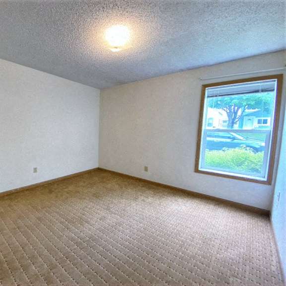 apartment | 2 br | 1 bath | bedroom | three sixty real estate
