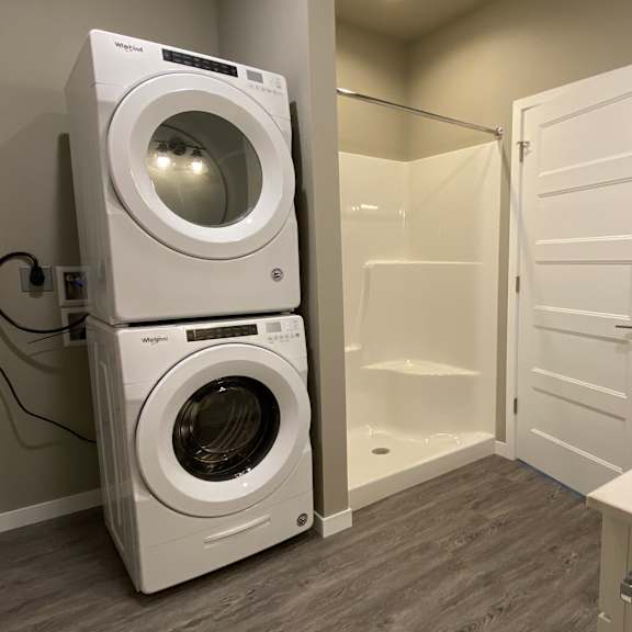 1 br|1b|100 irvin st.|laundry and bathroom