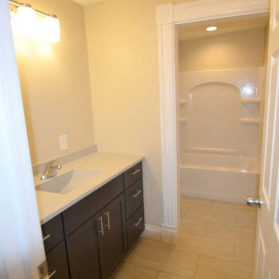 apartment 301 | 1 br | bathroom | loft | three sixty real estate