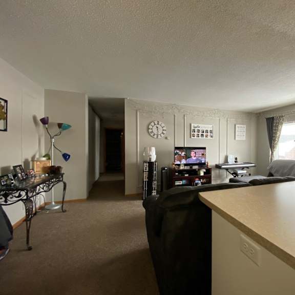 2br|1b falls apt | river falls | three sixty