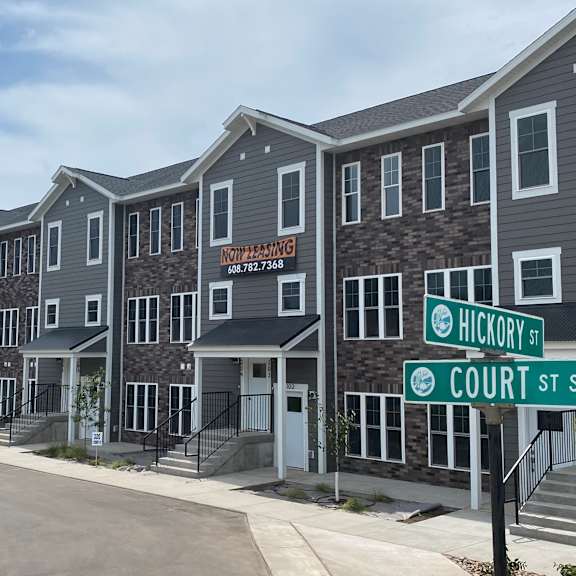 the great river residences | grr | 400 court st | onalaska | 1, 2 & 3 br | apartment | townhome | three sixty real estate