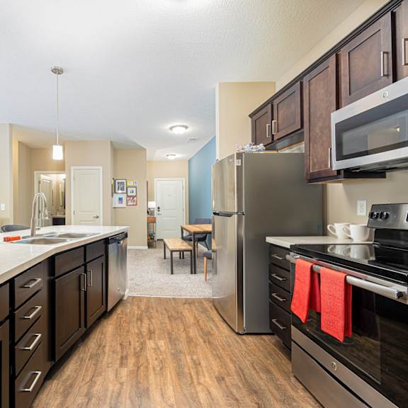 the preserve at ballantyne commons apartment kitchen and living room