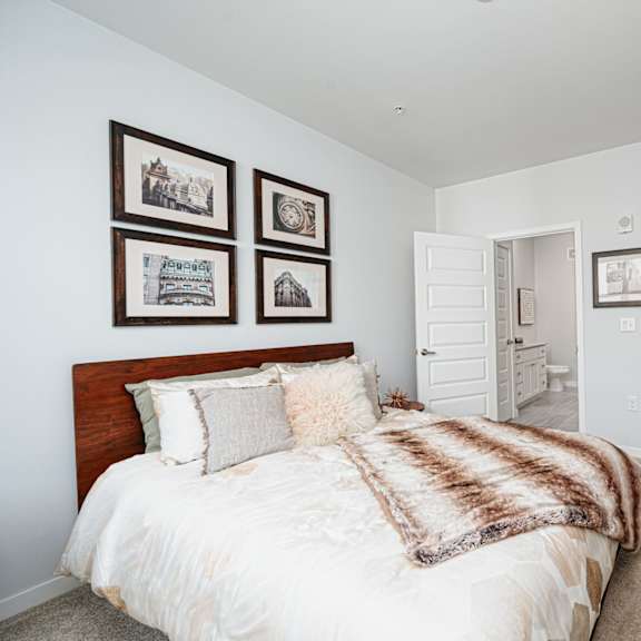 bedroom at the pointe at polaris