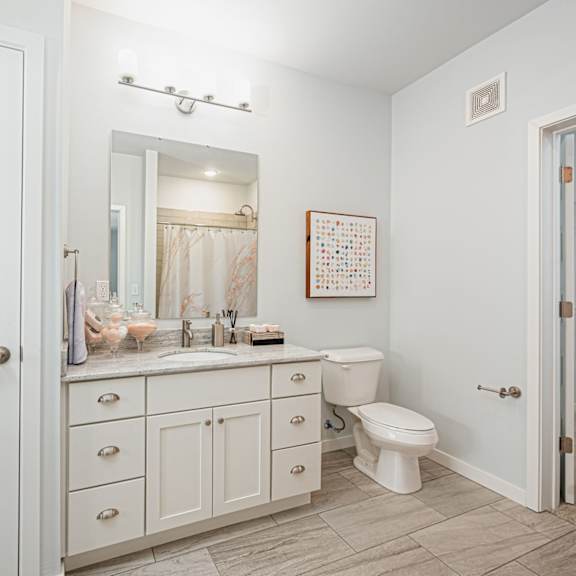 bathroom at the pointe at polaris