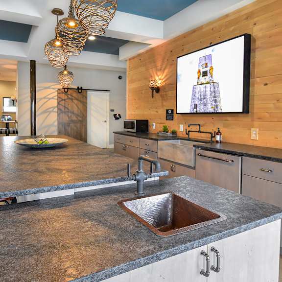 clubhouse at landmark lofts apartments in hilliard ohio