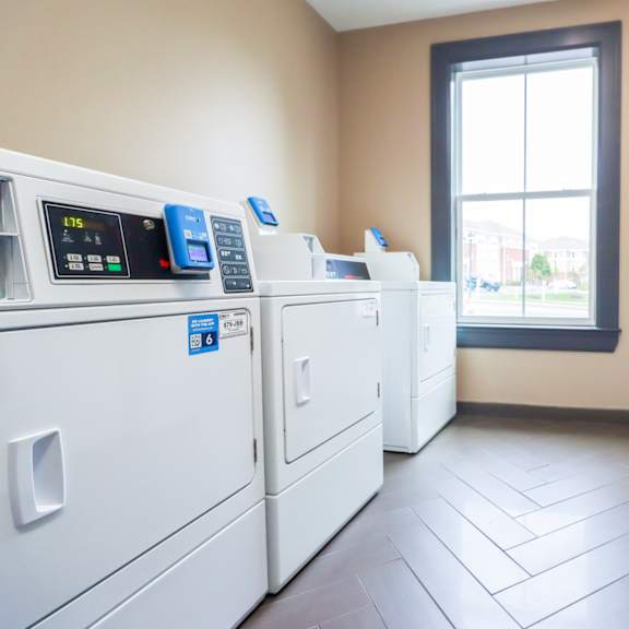 polaris place washer and dryer