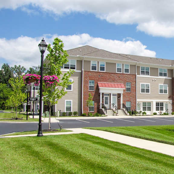 polaris place exterior