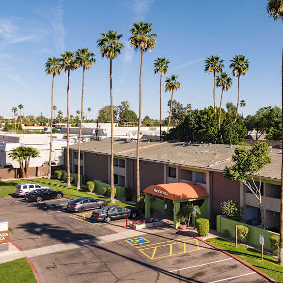 the building in which the hotel is located