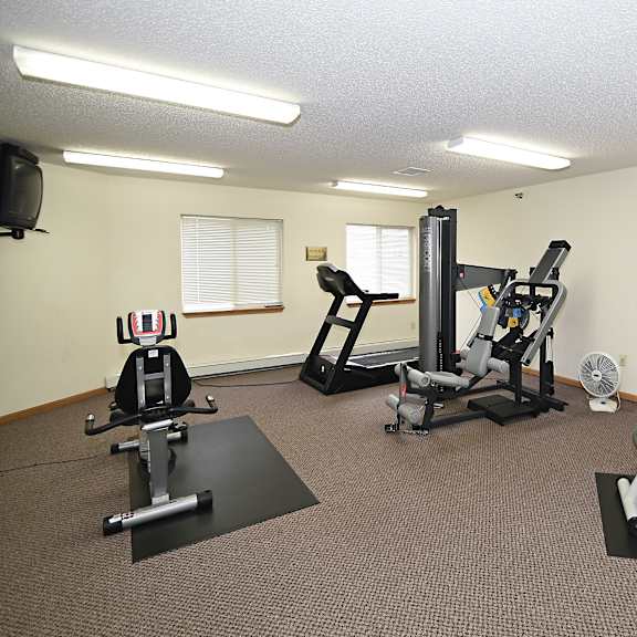 fitness center at hillcrest apartments, st cloud, mn