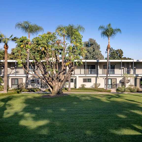 the building where the motel is located at university park, azusa california