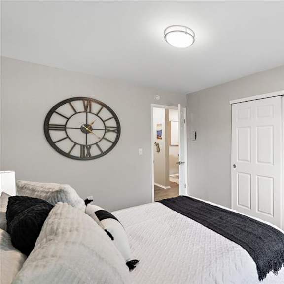 bedroom with closets at residences at grand blanc apartments - grand blanc, mi, grand blanc twp, 48507