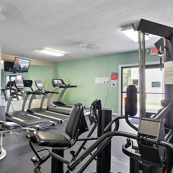 fitness center at residences at grand blanc apartments - grand blanc, mi, michigan, 48507