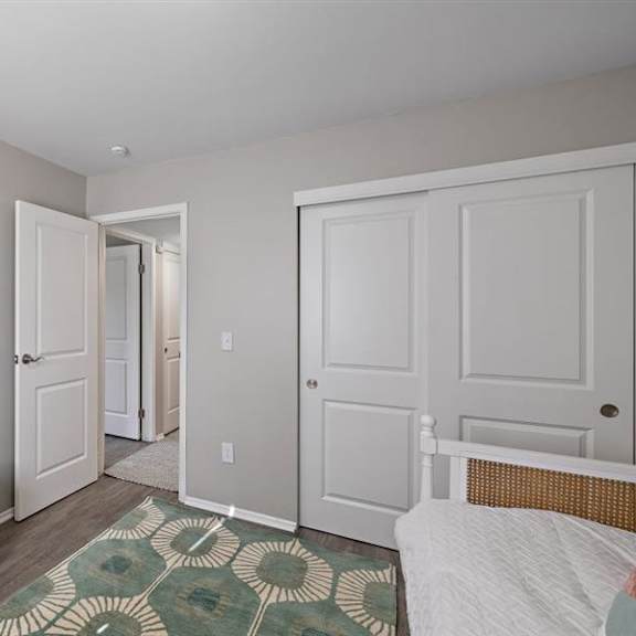 closets at residences at grand blanc apartments - grand blanc, mi, grand blanc twp, michigan