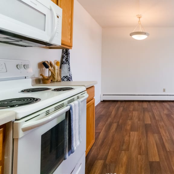 Thumbnail 4 of 4 Kitchen at Mears Park Place, Minnesota, 55101