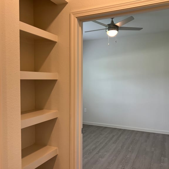 Thumbnail 5 of 14 E1 Hallway Storage