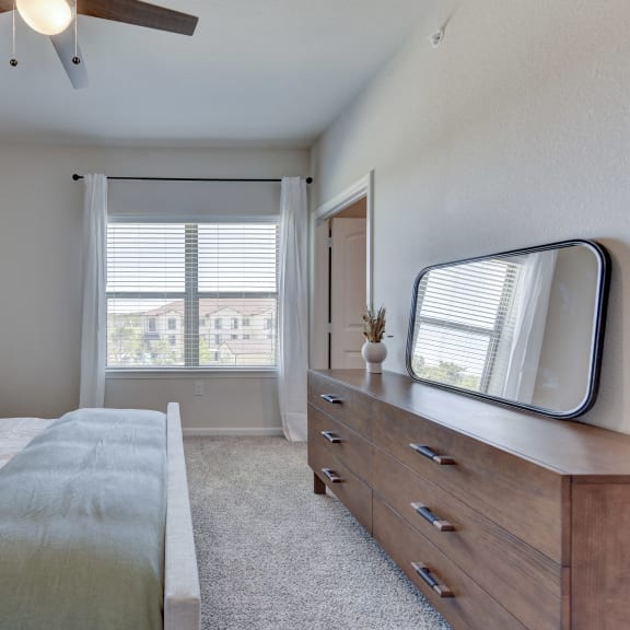 Thumbnail 11 of 14 Cozy Bedroom in South Austin 78747