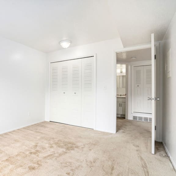 Thumbnail 14 of 14 bedroom with large window at Apple Ridge Apartments, Michigan, 49534