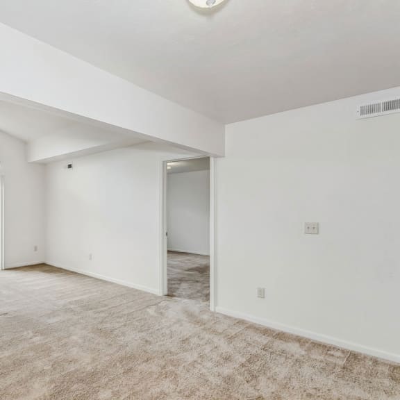 Colonial Pointe at Fairview Apartments Apartments in Bellevue, NE