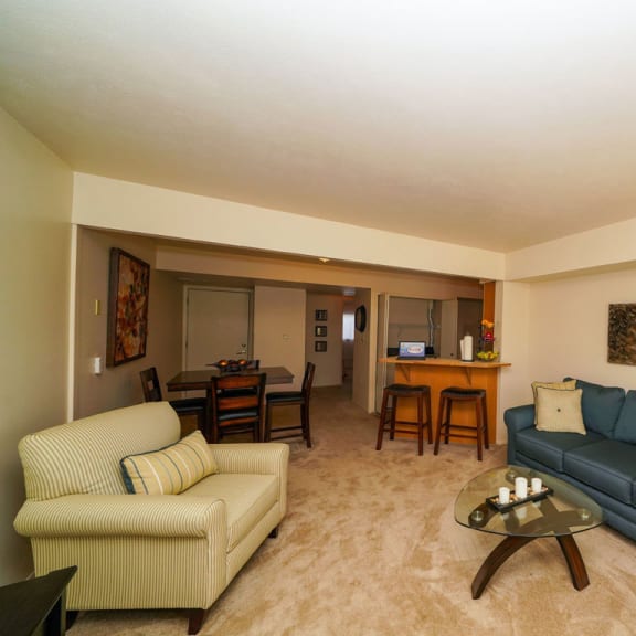 Thumbnail 6 of 9 1B-LR2plan at Dupont Lakes Apartments, Fort Wayne, IN, 46825