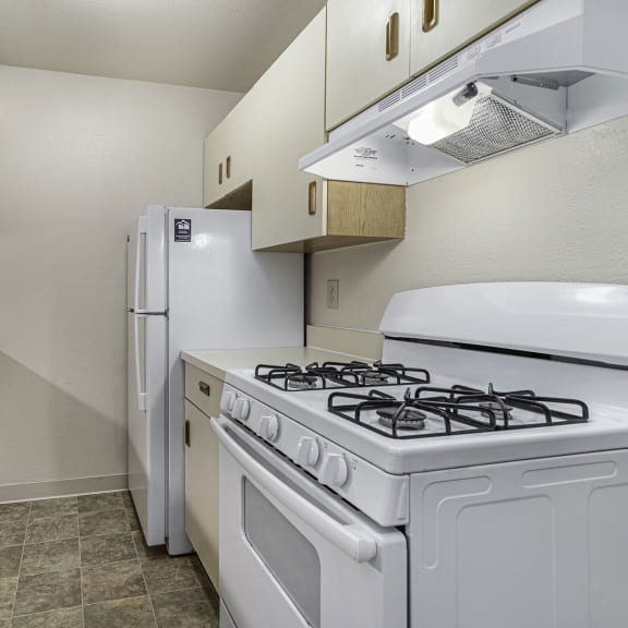 Thumbnail 8 of 13 Kitchen at Old Farm Apartments, Indiana