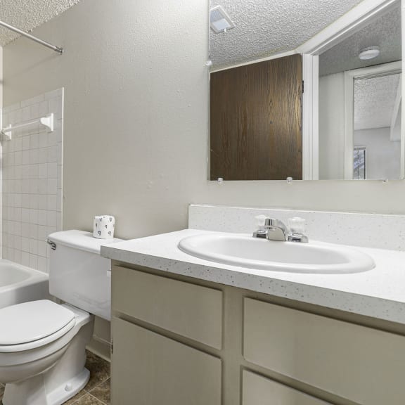 Thumbnail 8 of 9 Bathroom at Granada Apartments, Jackson, 49202