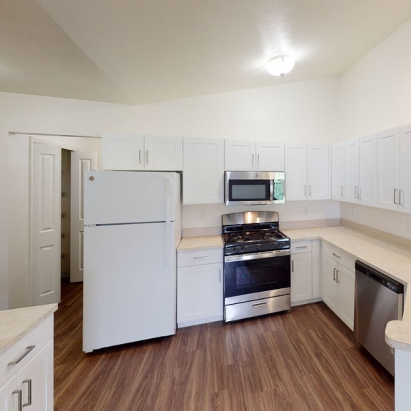 Gull Prairie/Gull Run Apartments and Townhomes Apartments in