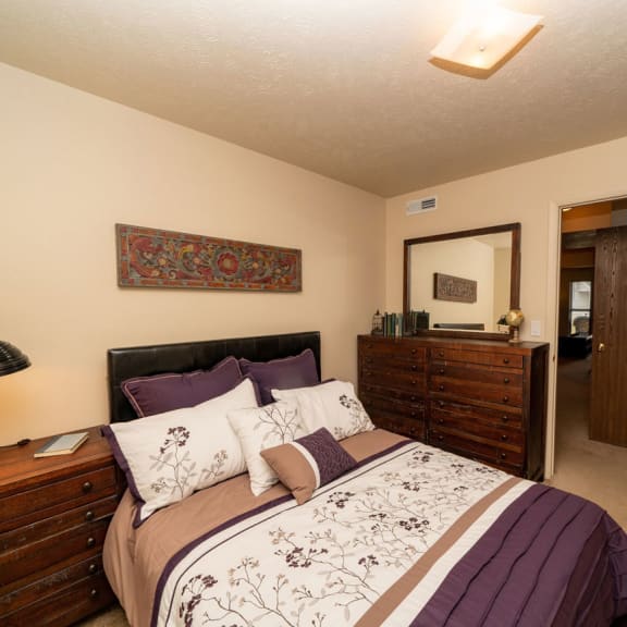 Thumbnail 6 of 6 1B-FTB Bed2plan at Irish Hills Apartments, Indiana