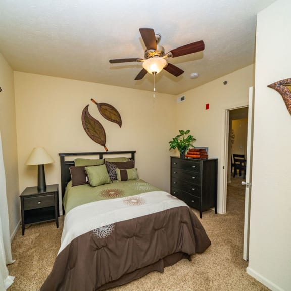 Thumbnail 7 of 8 1B-Bed1plan at Lynbrook Apartments and Townhomes, Nebraska, 68022
