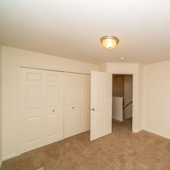 Thumbnail 14 of 15 2B-2story-Bed2plan at Lynbrook Apartments and Townhomes, Elkhorn, 68022