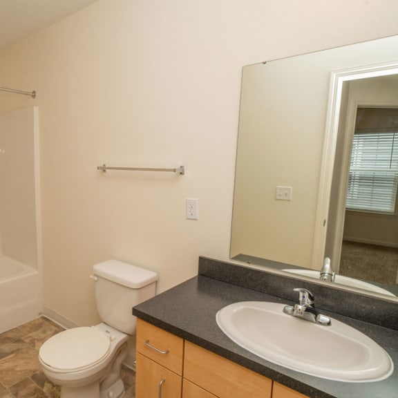Thumbnail 9 of 11 2B-Ranch-Bath2plan at Lynbrook Apartments and Townhomes, Nebraska