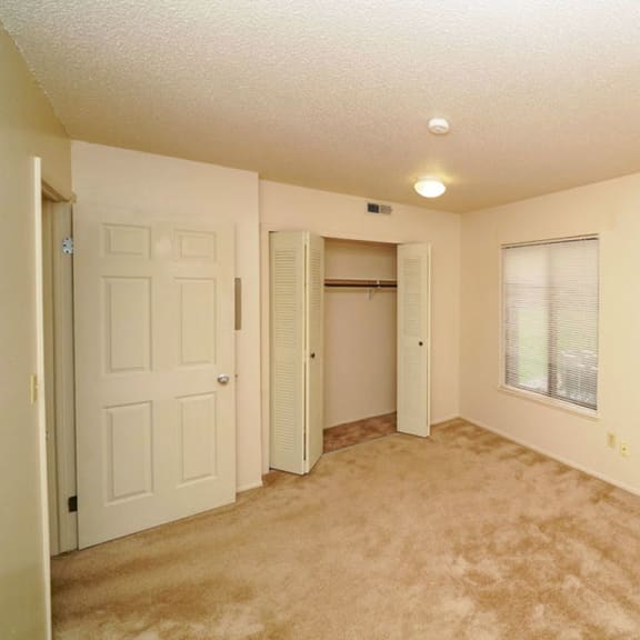 Thumbnail 9 of 9 Bedroom at Madeira Apartments, Kalamazoo, 49001