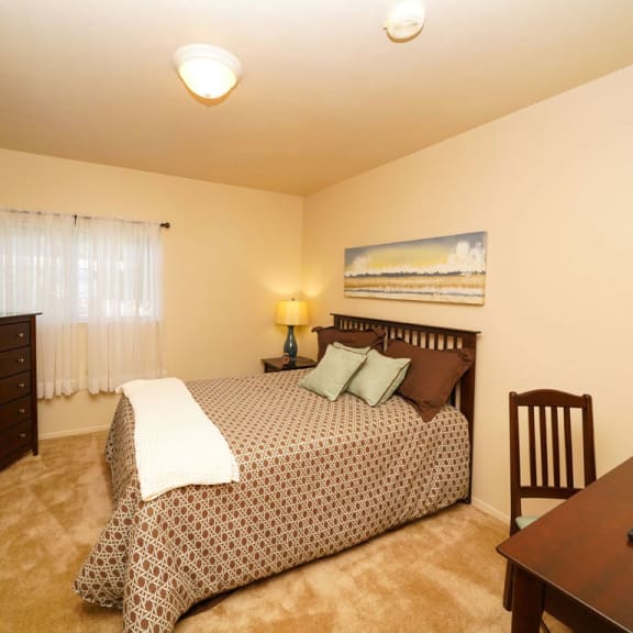 Thumbnail 6 of 7 a bedr at Orchard Lakes Apartments, Ohio