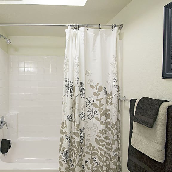 Thumbnail 8 of 10 1B-Bath2plan at Stoney Pointe Apartment Homes, Wichita, KS