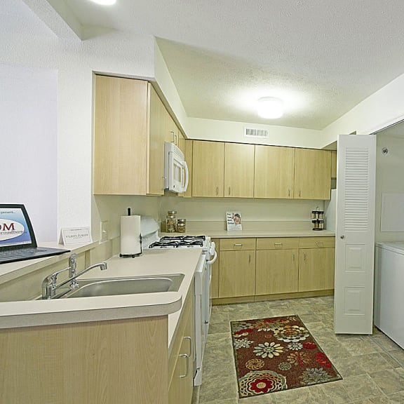 Thumbnail 5 of 10 1B-Kit1plan at Stoney Pointe Apartment Homes, Kansas, 67226