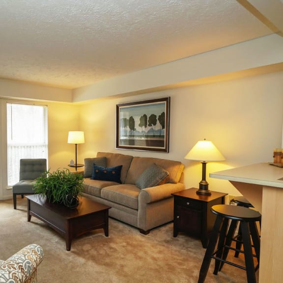 Thumbnail 3 of 10 TALL-1B-LR1plan at Tall Oaks Apartment Homes, Kalamazoo, Michigan
