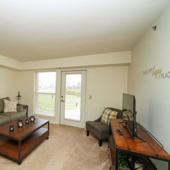 Thumbnail 3 of 8 1B-LR2plan at Tracy Creek Apartment Homes, Ohio, 43551