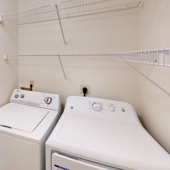 Thumbnail 6 of 10 2B-Laundry1plan at Tracy Creek Apartment Homes, Perrysburg, 43551
