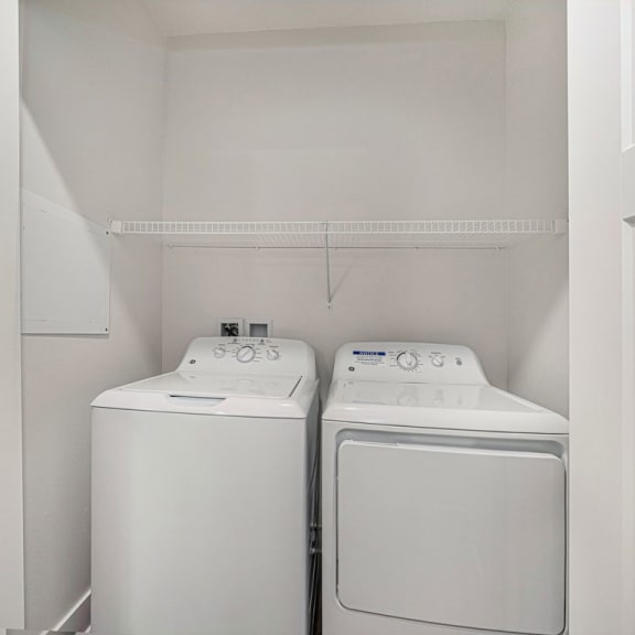 Thumbnail 6 of 11 full size washer and dryer at Trade Winds Apartment Homes, Elkhorn, Nebraska