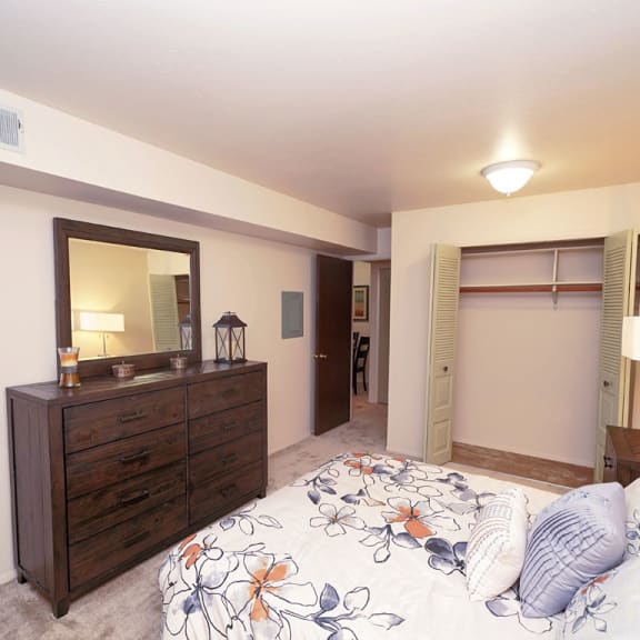 Thumbnail 8 of 8 2BWT-Bed2bplan at Walnut Trail Apartments, Michigan, 49002
