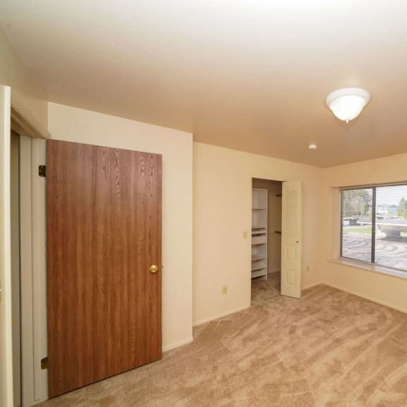 Thumbnail 8 of 9 2BA-Bed1plan at Windmill Lakes Apartments, Holland
