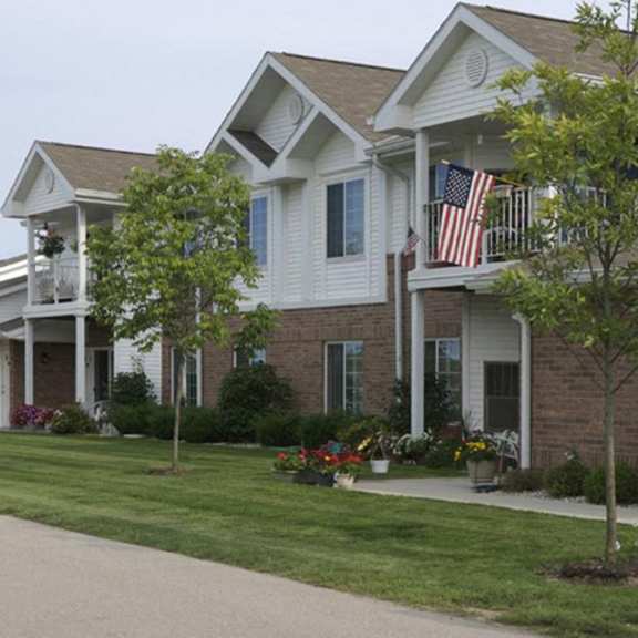 resort style community at wildwood highlands apartments & townhomes 55+, n78w17445 wildwood drive, menomonee falls, wi 53051